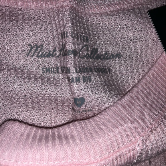 🌸HOLLISTER Top - Picture 2 of 5